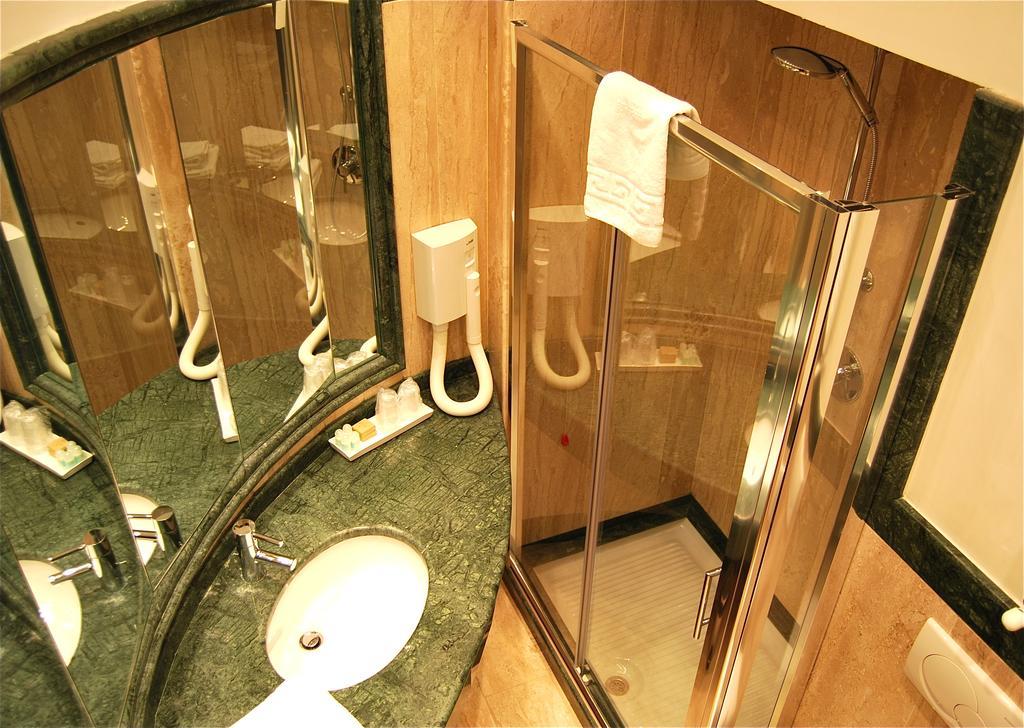 Luxury Ludovisi Rooms Roma Exterior foto